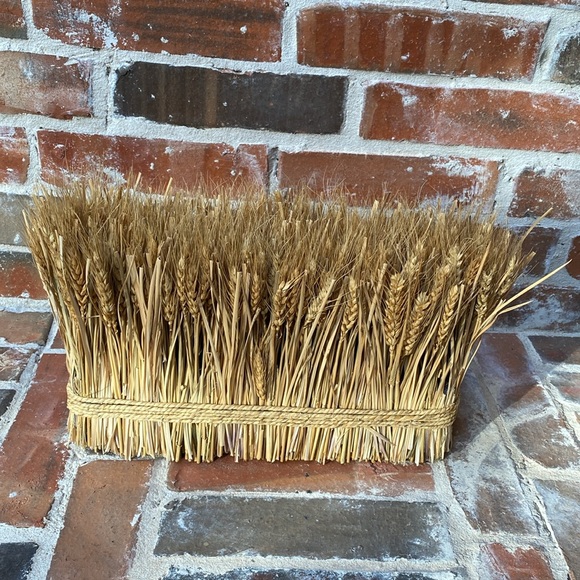 Dried Wheat Sheaf Centerpiece Display - Picture 4 of 9